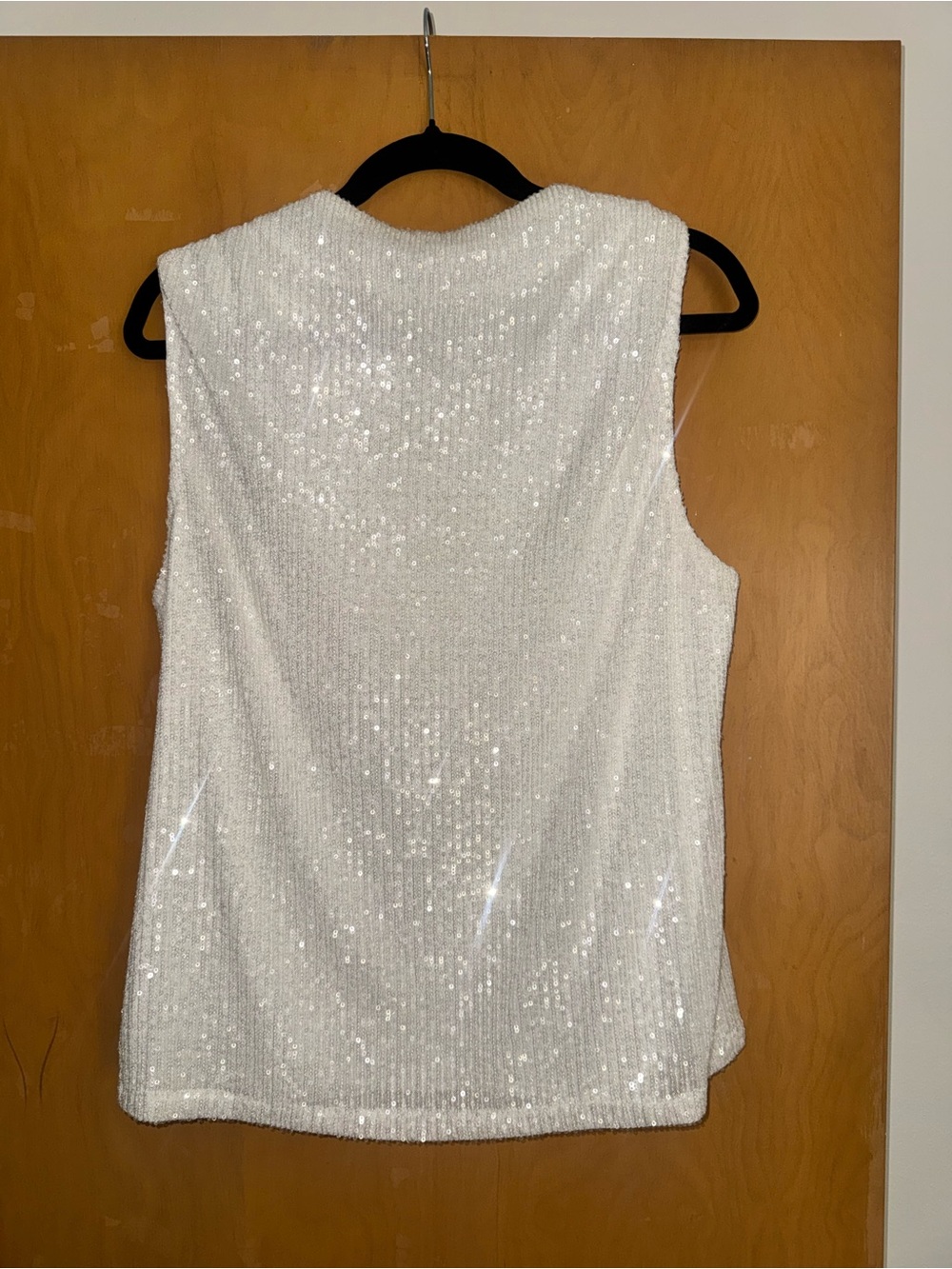 Cable & Gauge White Sequin Sleeveless Camisole
